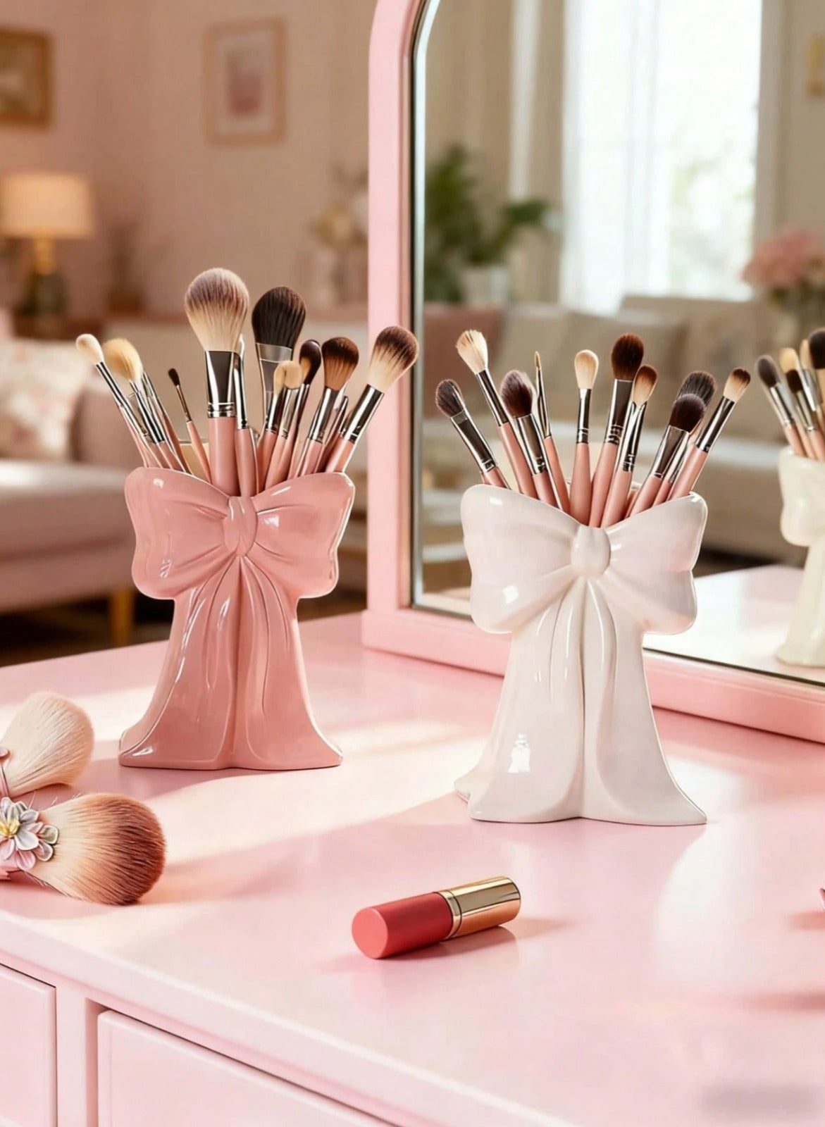Bow-Shaped Makeup Brushes Holder - organizer