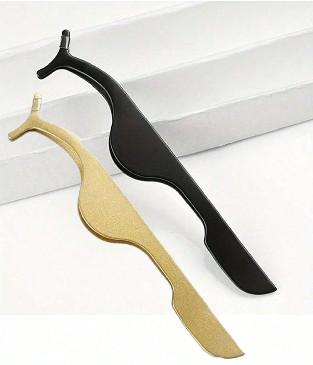 Professional Curved Eyelash Tweezer