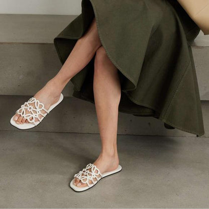 Loewe - Petal Anagram slide