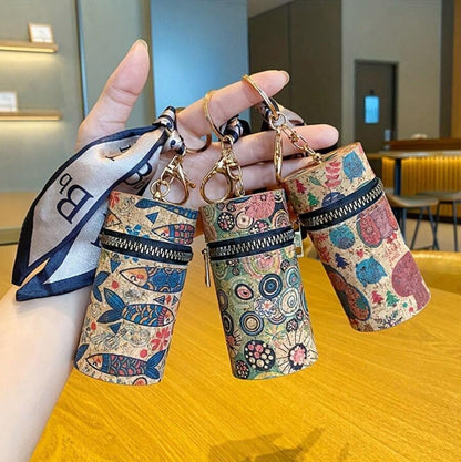 Chic Vintage-Inspired Lipstick Holder - Keychain