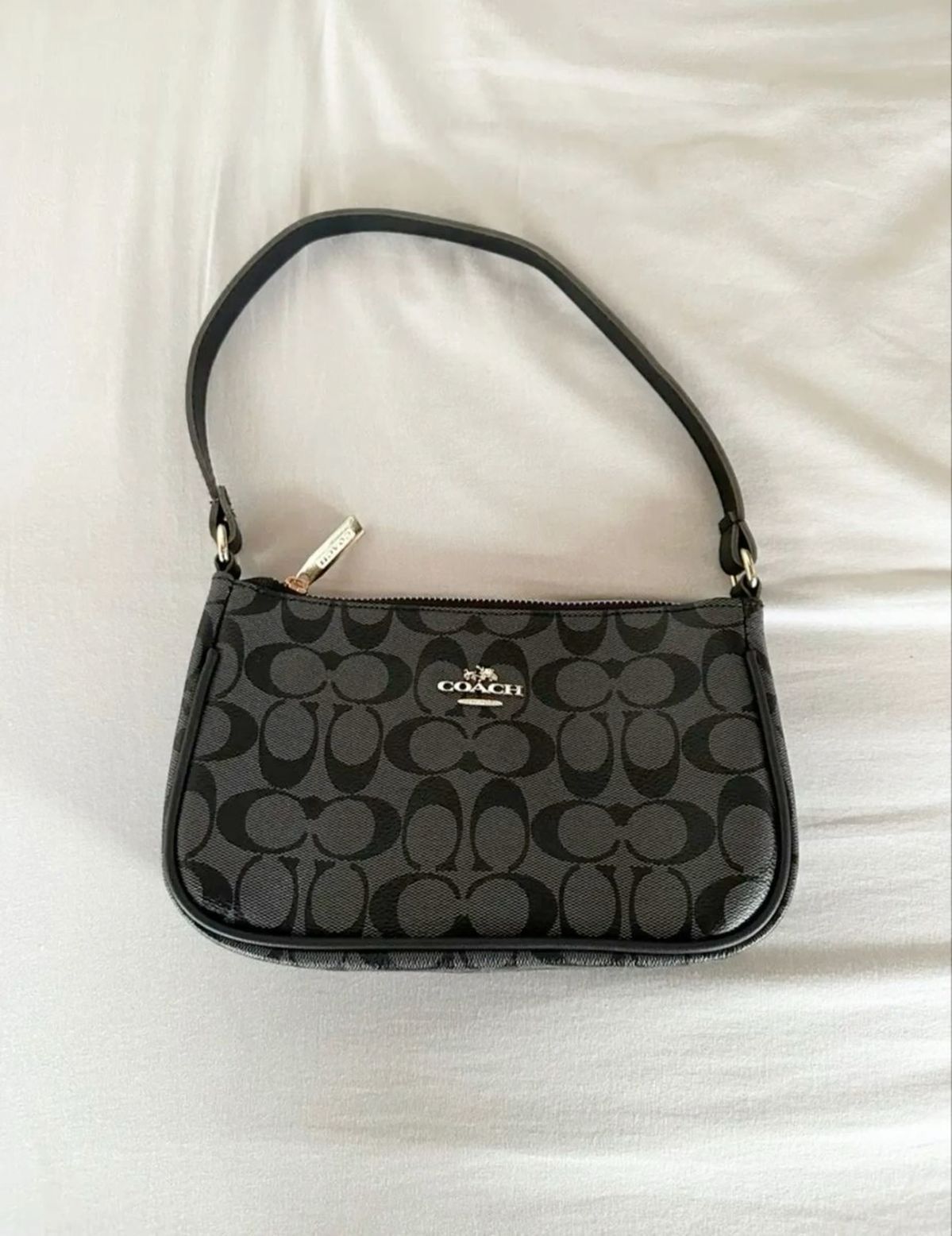 Coach Teri Shoulder Bag In Signature Canvas - Black
